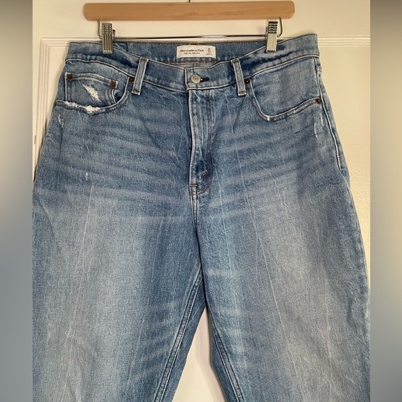 Abercrombie High Rise Mom Jean - Picture 2 of 15